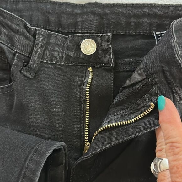 Black Denim Bellbottom Jeans Stretch Size 4 Small Factory Faded - Picture 9 of 11